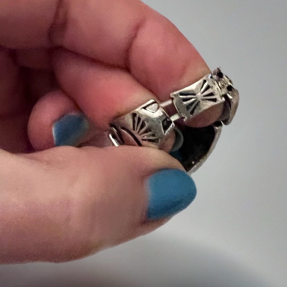 ❤️❤️SALE❤️❤️ Tipi OS Adjustable Turquoise Silvertone I Ring NWT - Picture 4 of 6